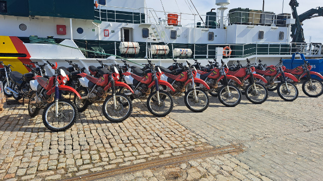 Tráfico dona 25 motocicletas de formación a la policía de Mauritania