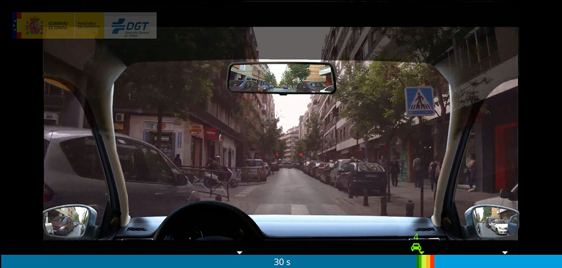 Fotograma del vídeo con la solución que muestra la ventana temporal en la que la respuesta es válida y tres repuestas dadas por un conductor