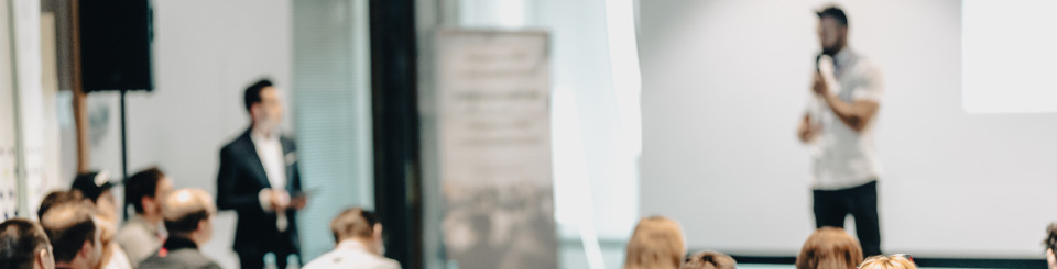 Grupo de personas en un evento