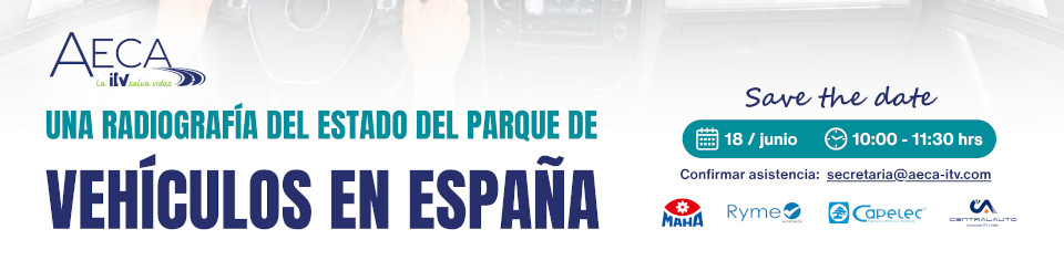 Cartel de un evento sobre el estado del parque de vehículos en España, con vista desde el interior de un coche circulando por una autopista