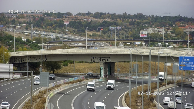 Corte total de la M-40 a su paso por Sanchinarro