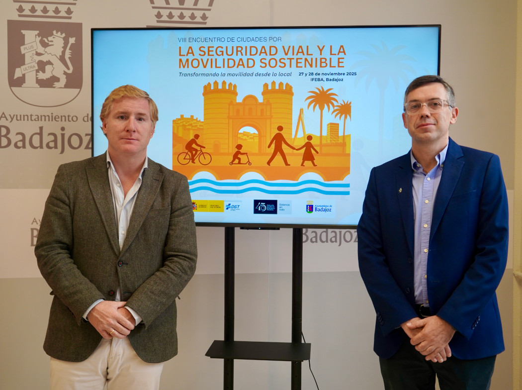 Ignacio Gragera y José Luis Capilla presentando el VIII encuentro de ciudades Ignacio Gragera y José Luis Capilla presentando el VIII encuentro de ciudades