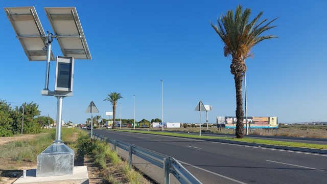 Tráfico pone en marcha 33 nuevos radares en carreteras de once Comunidades Autónomas