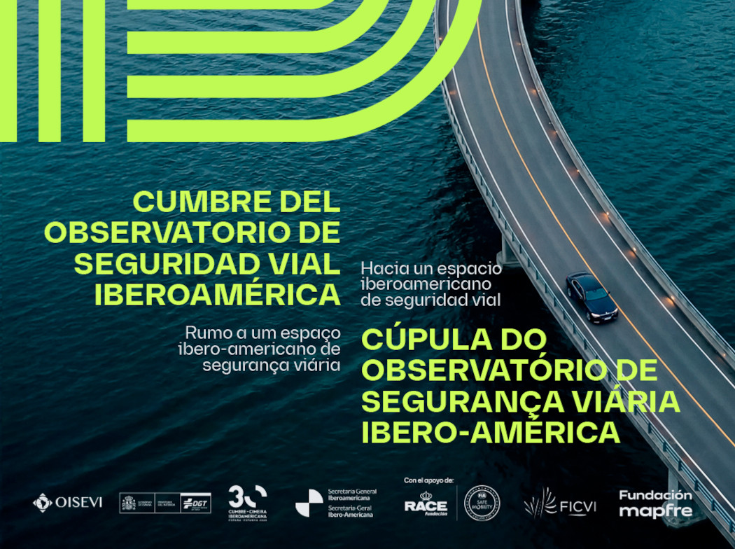 Cartel de la cumvre del Observatorio de Seguridad Vial Iberoamérica compuesto con una carretera encima del mar y un vehículo circulando. A la derecha de la imagen se puede leer el slogan de la cumbre tanto en español como en portugués.