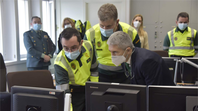 Grande-Marlaska agradece la “magnífica labor” de la Agrupación de Tráfico de la Guardia Civil durante el temporal Filomena