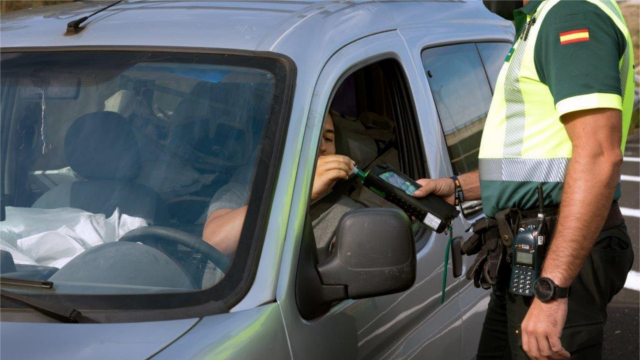 Más de 450 conductores son detectados cada día al volante habiendo consumido alcohol y otras drogas
