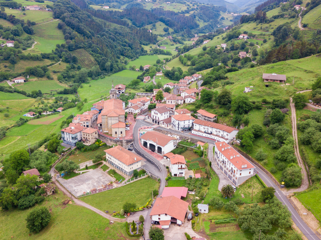 Vista aérea de un pueblo Vista aérea de un pueblo
