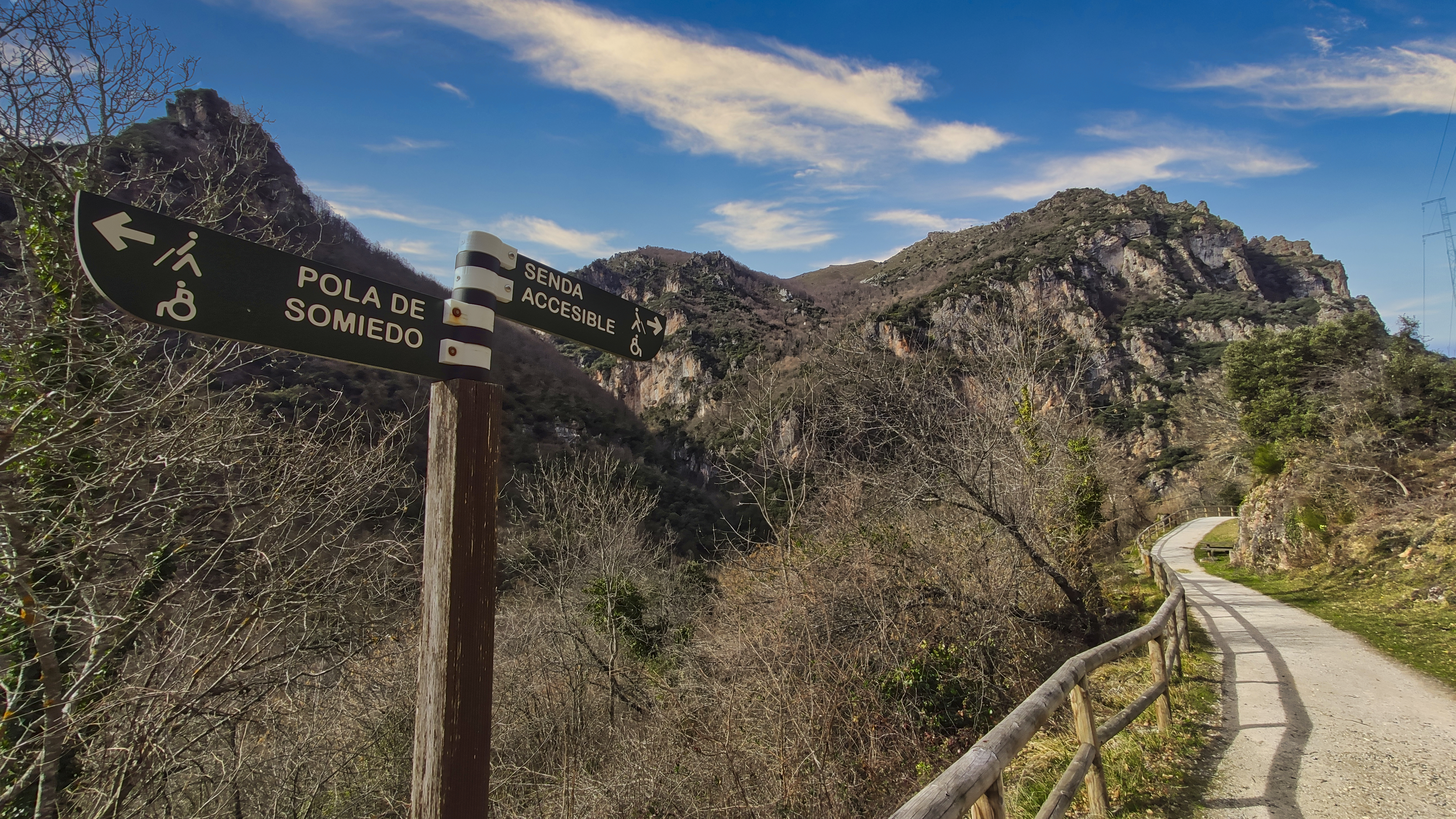 Camino en montaña