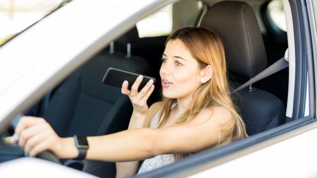 La DGT vigila esta semana las distracciones al volante