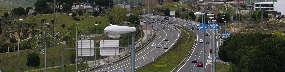 Carretera con coches