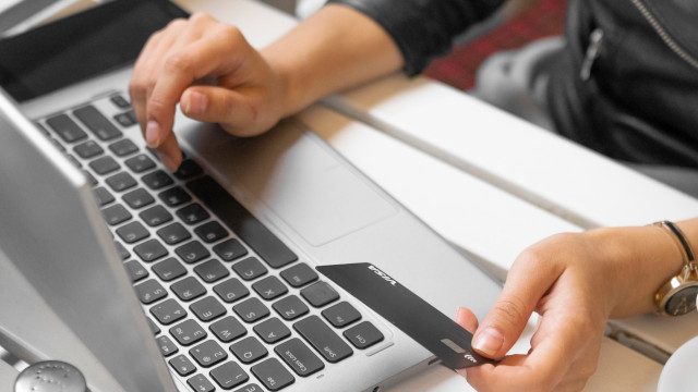 DGT pone en marcha el servicio de canje digital de permisos de conducción