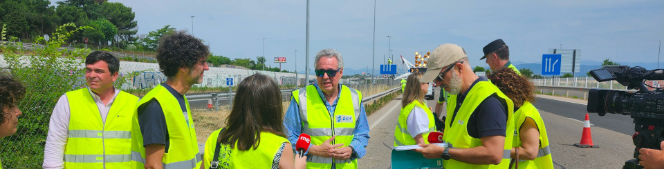 Responsable de tráfico entrevistado por periodista