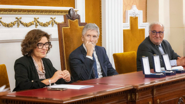 Grande–Marlaska entrega las medallas al Mérito de la Seguridad vial