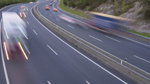 Autopistas y autovías: las normas para conducir seguro
