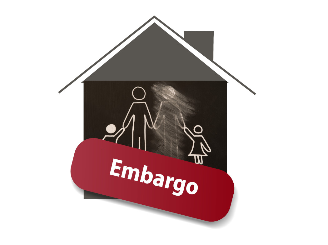 Imagen de una cosa con la palabra embargo superpuesta