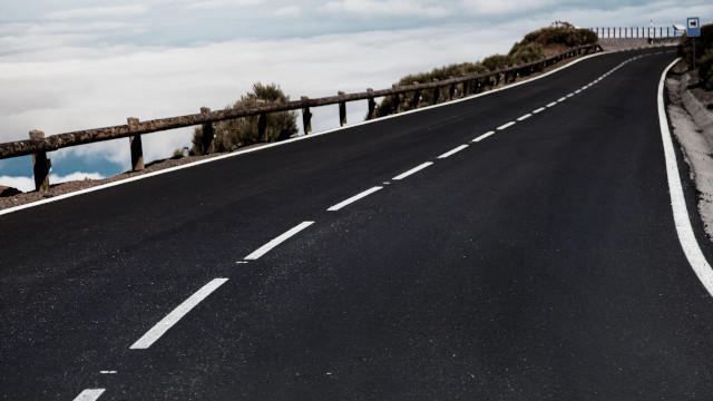 El lío de las carreteras convencionales